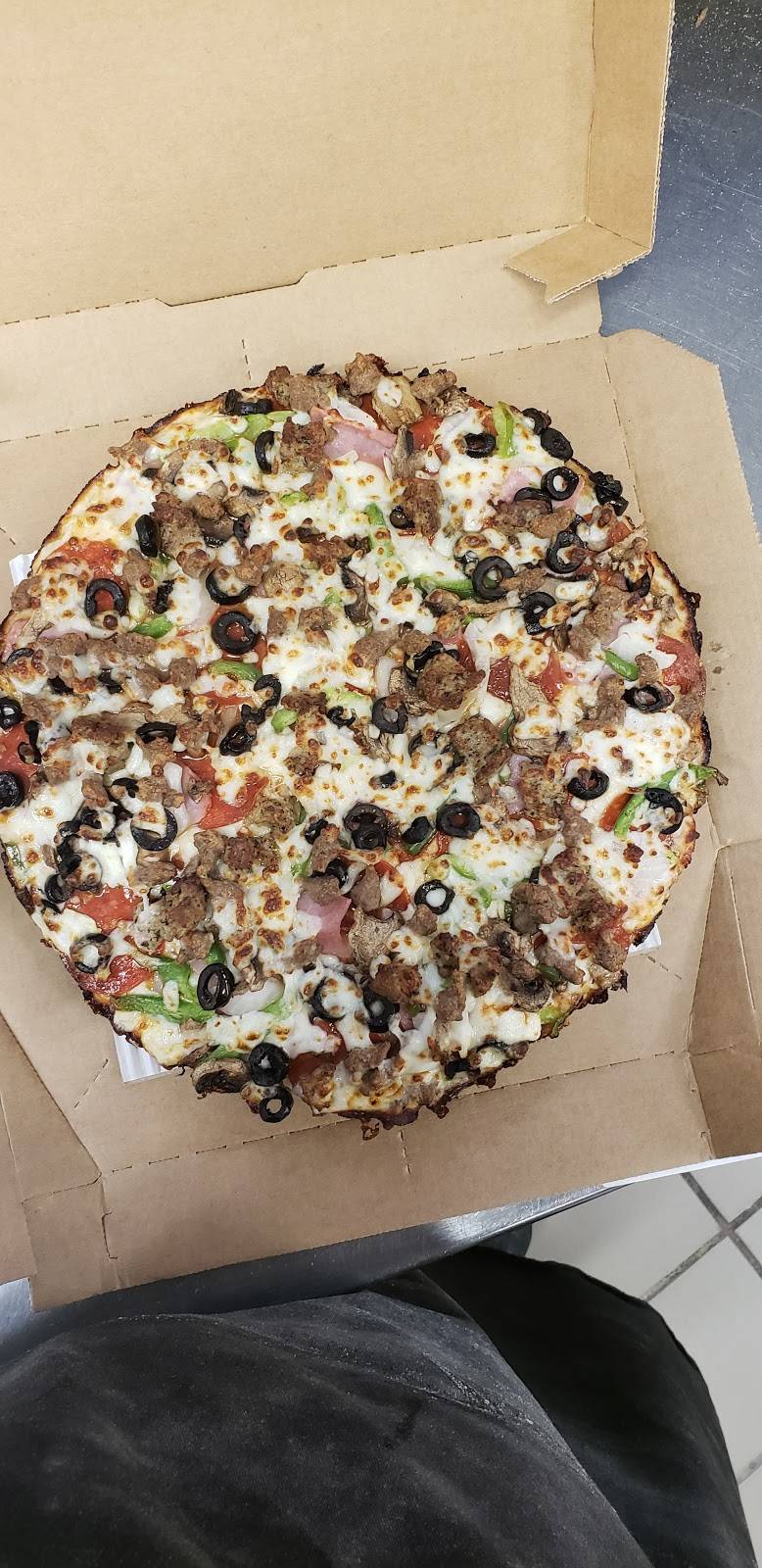 Dominos Pizza | meal delivery | 15634 NW US Hwy 441, Towne Center Crossing, Alachua, FL 32615, USA | 3864622000 OR +1 386-462-2000