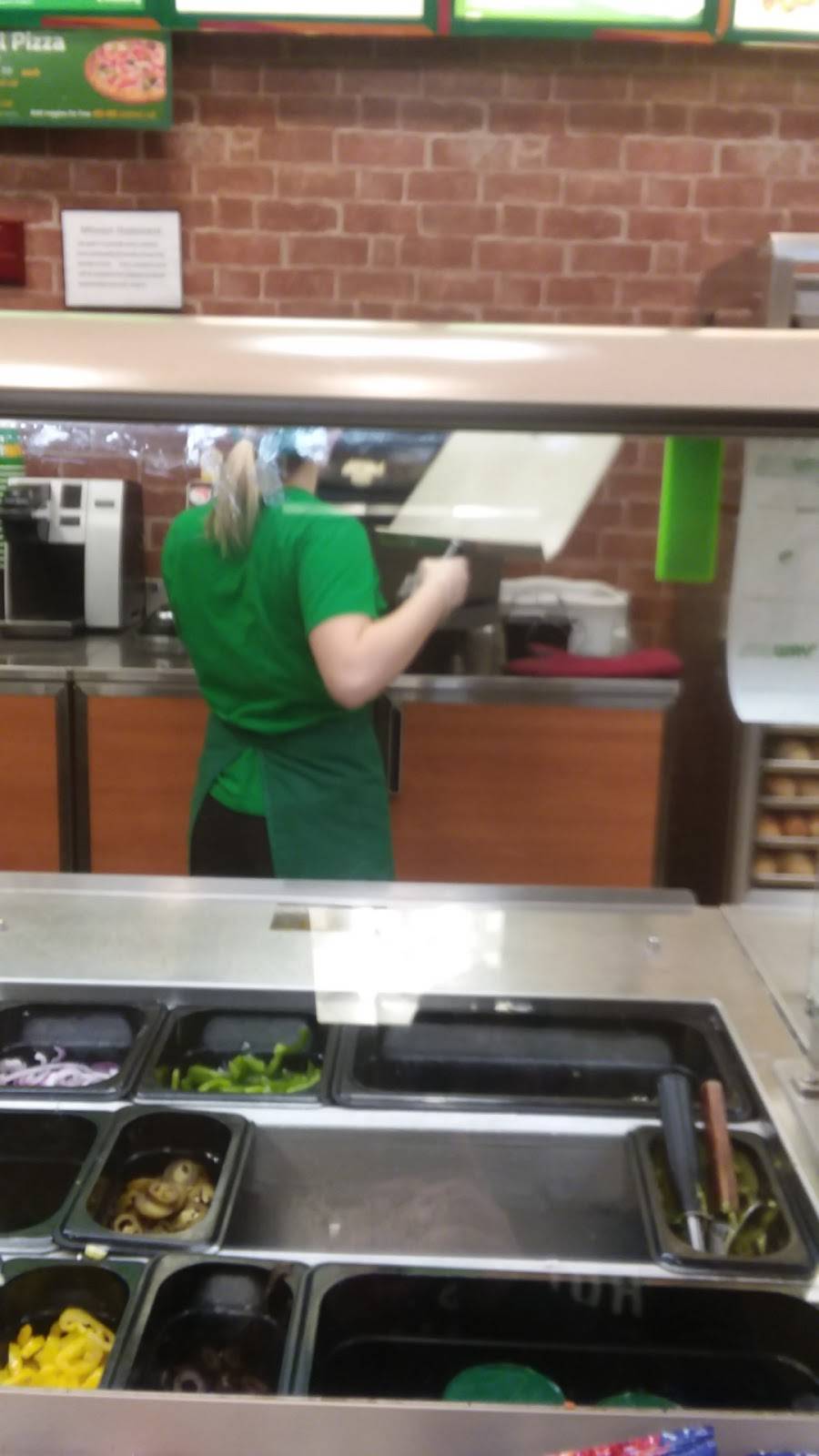 Subway | restaurant | 750 E Grand River Rd, Laingsburg, MI 48848, USA | 5176517373 OR +1 517-651-7373