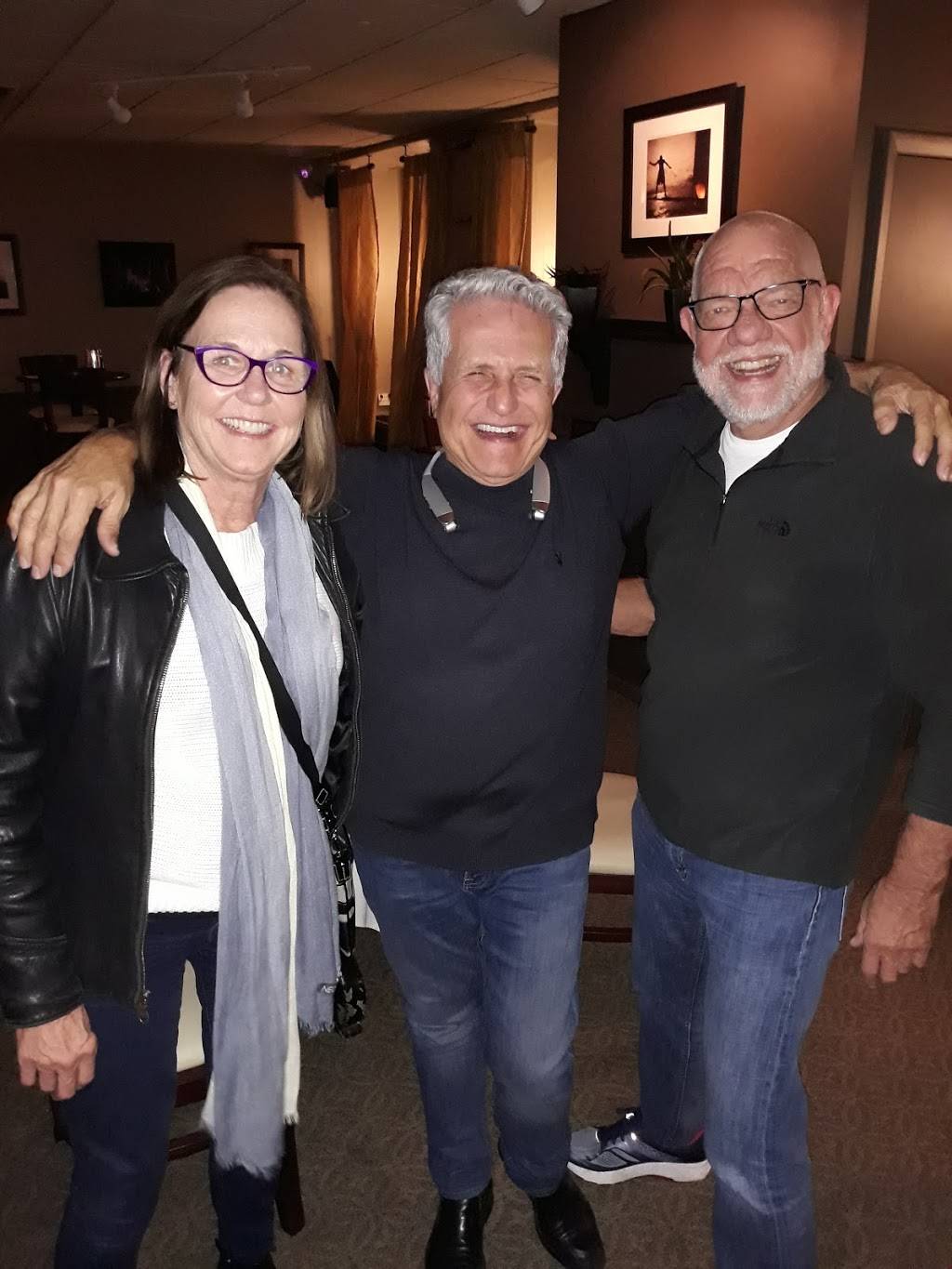 Edgewater Beach Cafe | restaurant | 5545 N Sheridan Rd, Chicago, IL 60640, USA | 7732754141 OR +1 773-275-4141