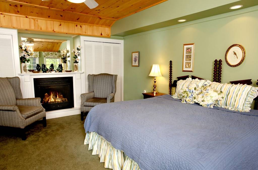 The Manor on Golden Pond | restaurant | 31 Manor Dr, Holderness, NH 03245, USA | 6039683348 OR +1 603-968-3348