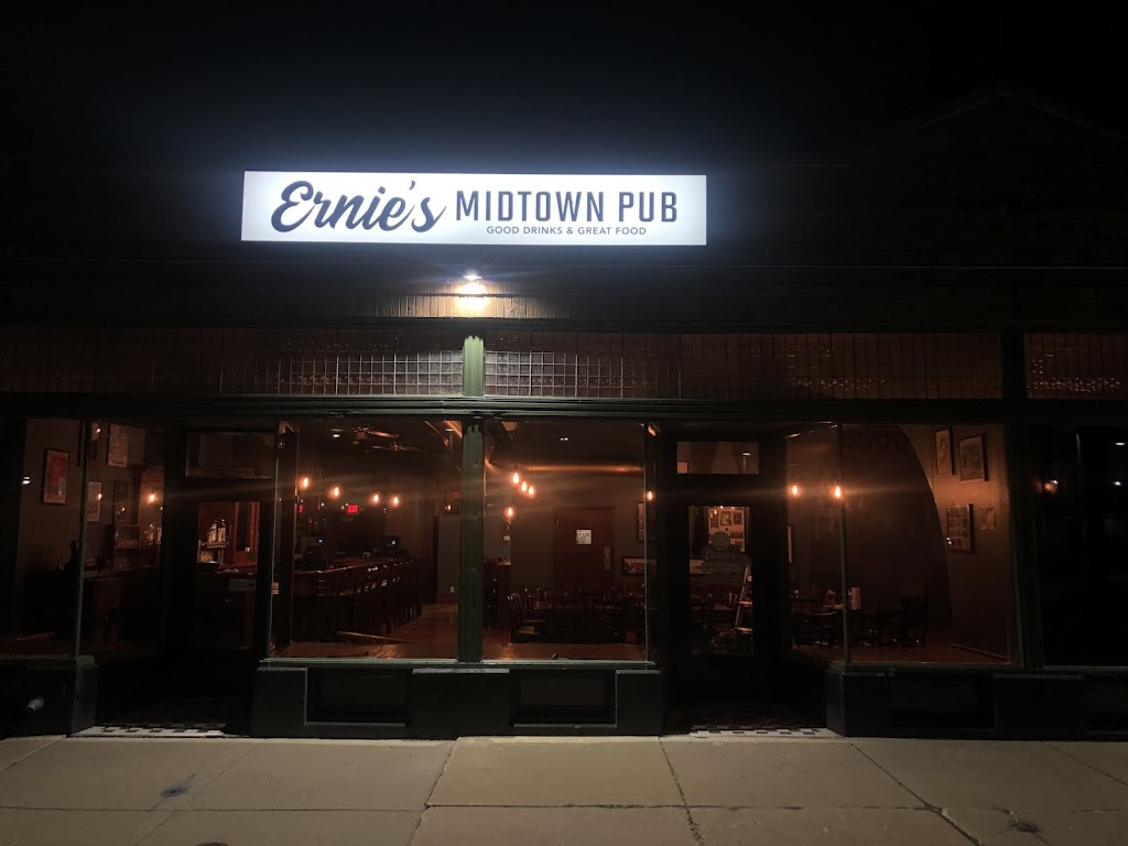 Ernies Midtown Pub | restaurant | 1025 5th Ave, Rockford, IL 61104, USA | 8159774365 OR +1 815-977-4365