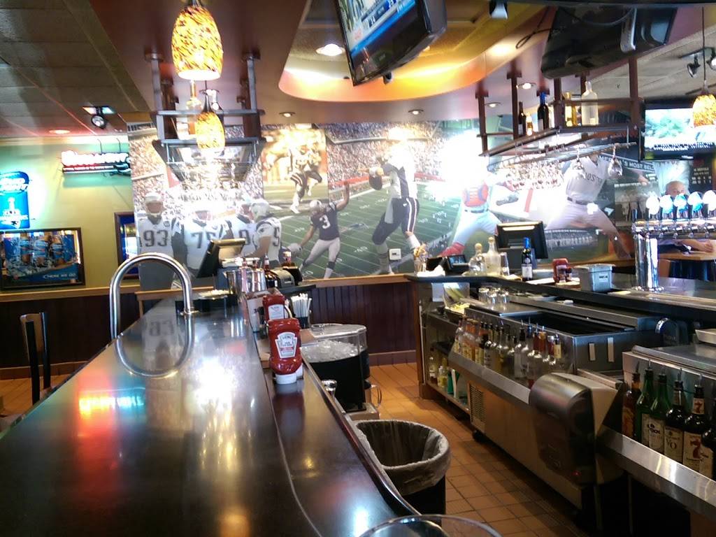 Applebees Grill + Bar | restaurant | 214 Broadway, Saugus, MA 01906, USA | 7812310137 OR +1 781-231-0137