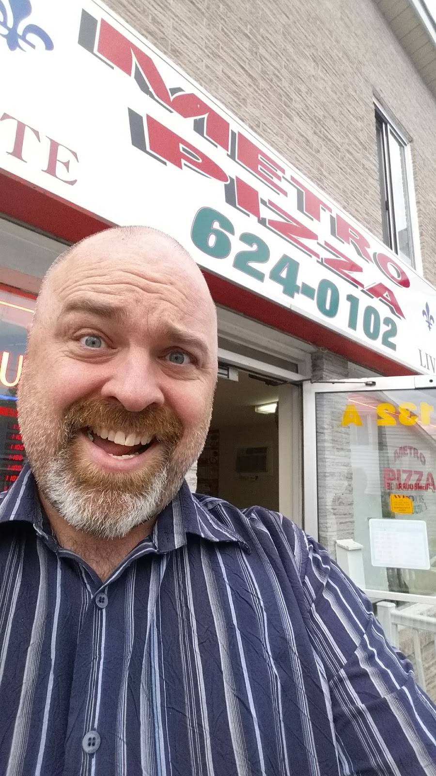 Métro Pizza | restaurant | 132 Boulevard Curé-Labelle, Sainte-Rose, QC H7L 2Z4, Canada | 4506240102 OR +1 450-624-0102