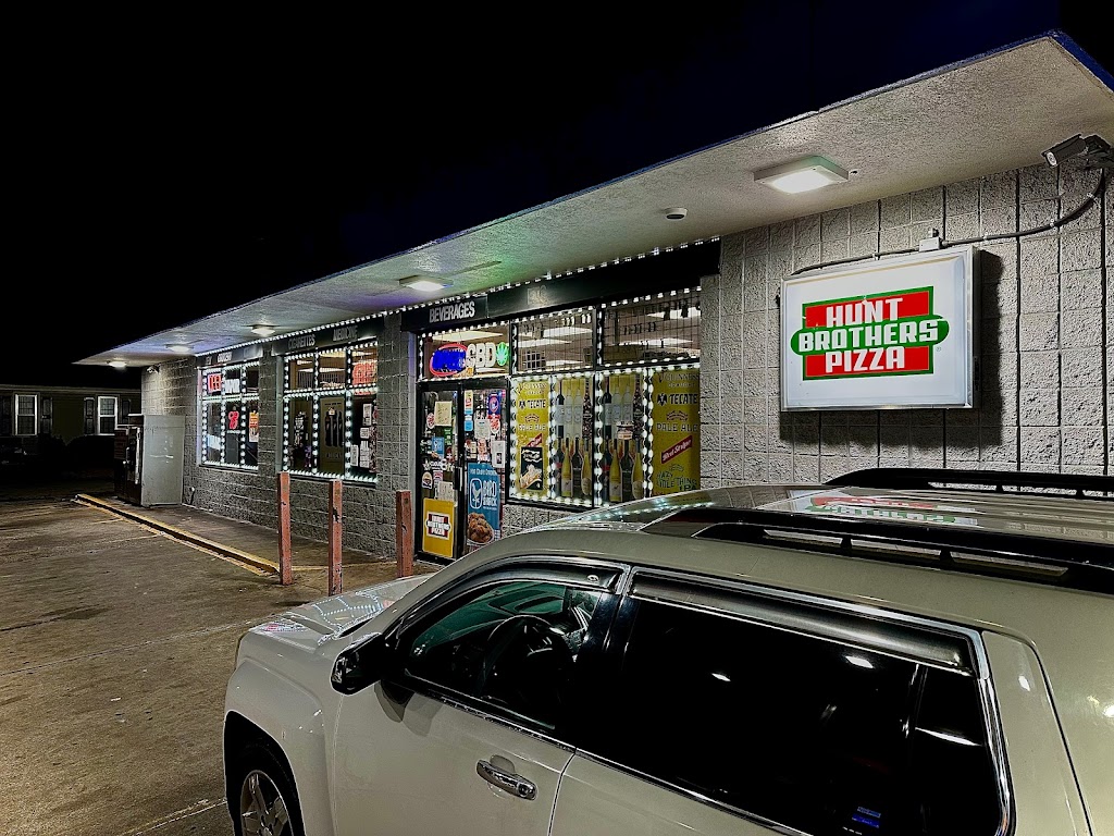Hunt Brothers Pizza (Sunoco) | meal takeaway | 3906 Triana Blvd SW, Huntsville, AL 35805, USA | 2568811117 OR +1 256-881-1117