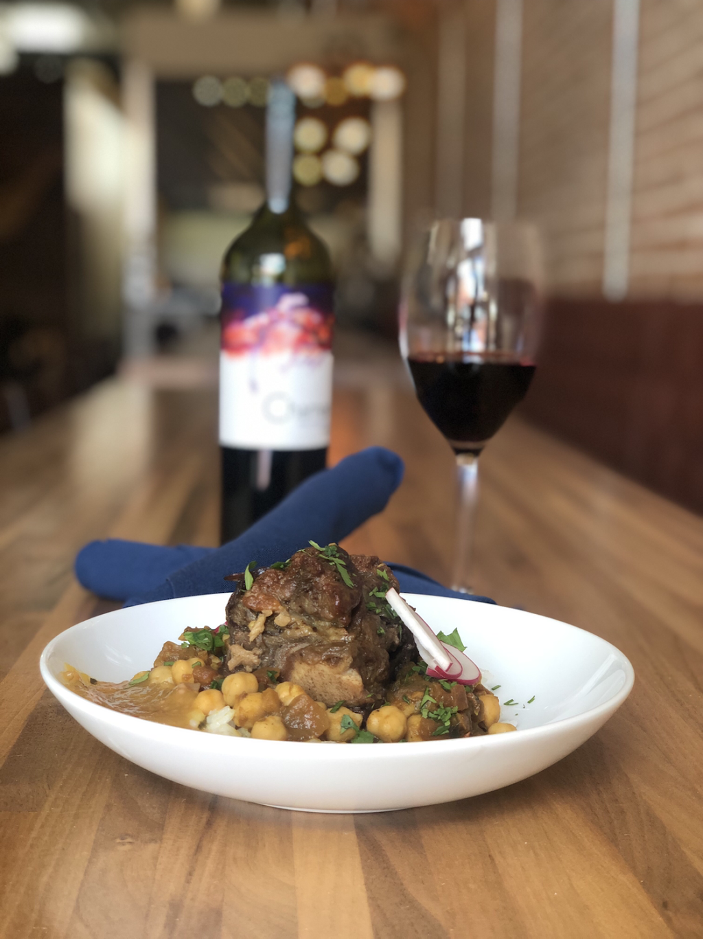 Shoals | restaurant | 2614 Elm St STE# 110, Dallas, TX 75226, USA | 4696770176 OR +1 469-677-0176