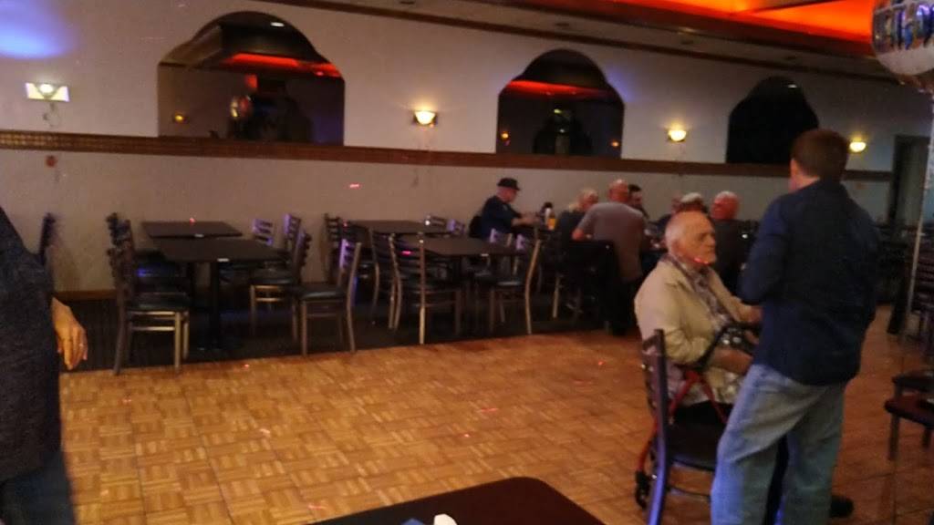 Hide Away Cafe and Lounge | restaurant | 207 Main St, Bensenville, IL 60106, USA | 6306169035 OR +1 630-616-9035