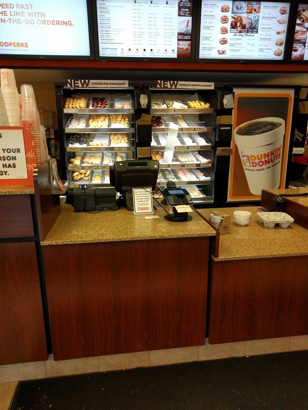 Dunkin | bakery | 815 E Aurora Rd, Macedonia, OH 44056, USA | 3305487951 OR +1 330-548-7951
