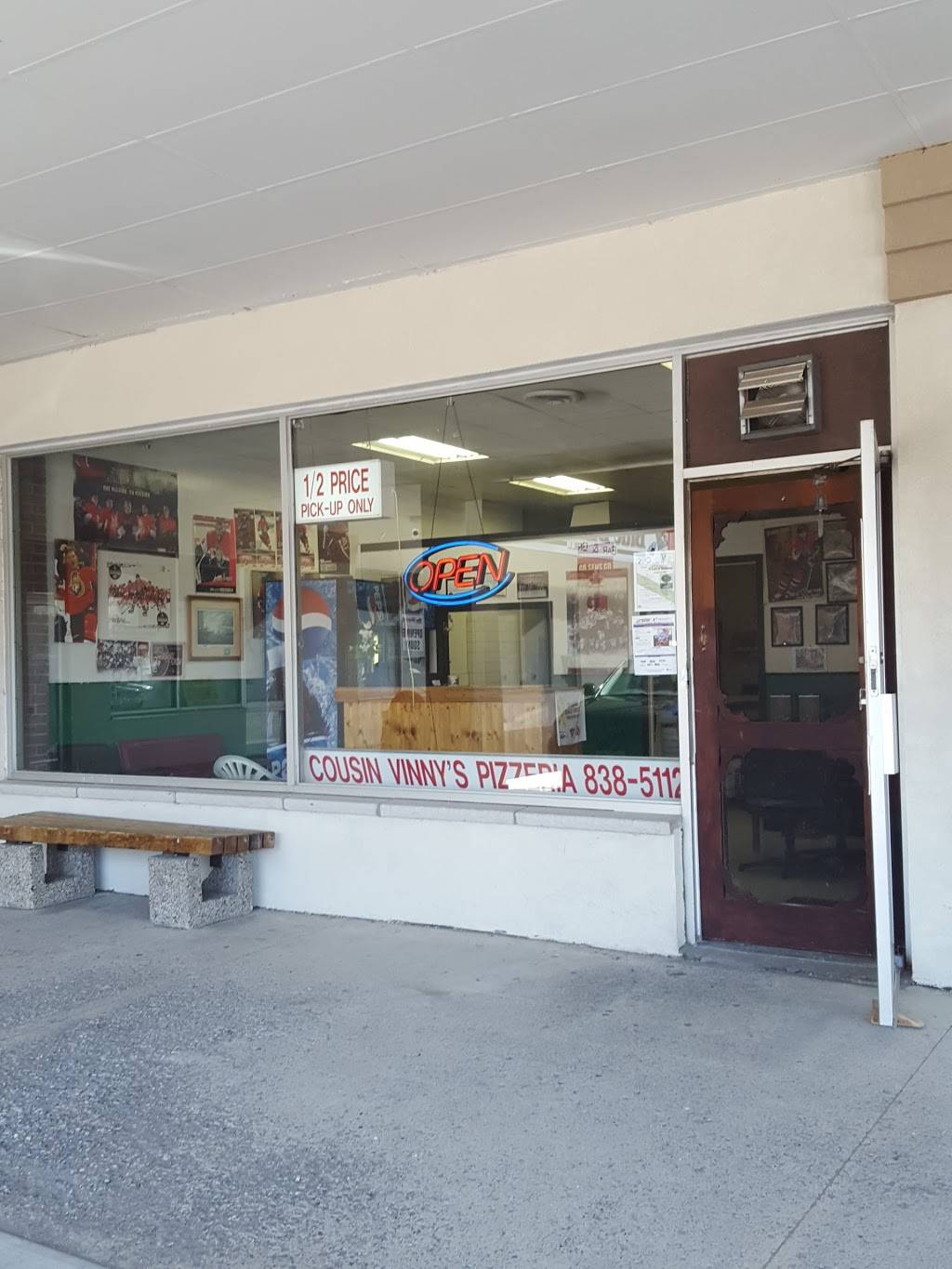 Cousin Vinnys Pizza | restaurant | 6179 Perth St, Richmond, ON K0A 2Z0, Canada | 6138385112 OR +1 613-838-5112