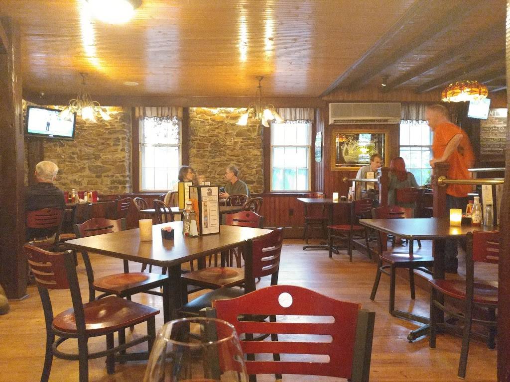 Beckers Corner | restaurant | 110 Old Bethlehem Rd, Quakertown, PA 18951, USA | 2155363220 OR +1 215-536-3220