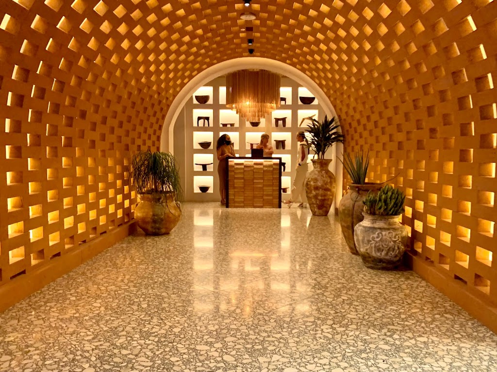 Kassi Beach House | restaurant | Virgin Hotels, 4455 Paradise Rd, Las Vegas, NV 89169, USA | 7026934000 OR +1 702-693-4000