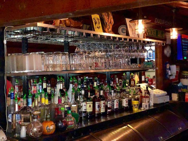 Kellys Place | restaurant | 222 W Main St, Tiskilwa, IL 61368, USA | 8156464773 OR +1 815-646-4773