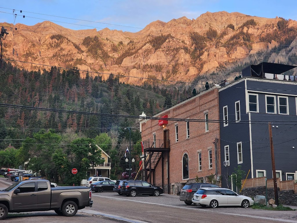 FullTilt Saloon | restaurant | 726 Main St, Ouray, CO 81427, USA | 9703259869 OR +1 970-325-9869