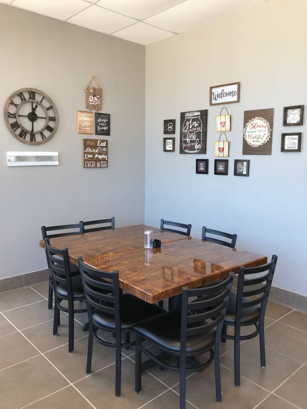 Leos Cafe | restaurant | 232 Racetrack Rd, McDonough, GA 30252, USA | 6788144619 OR +1 678-814-4619