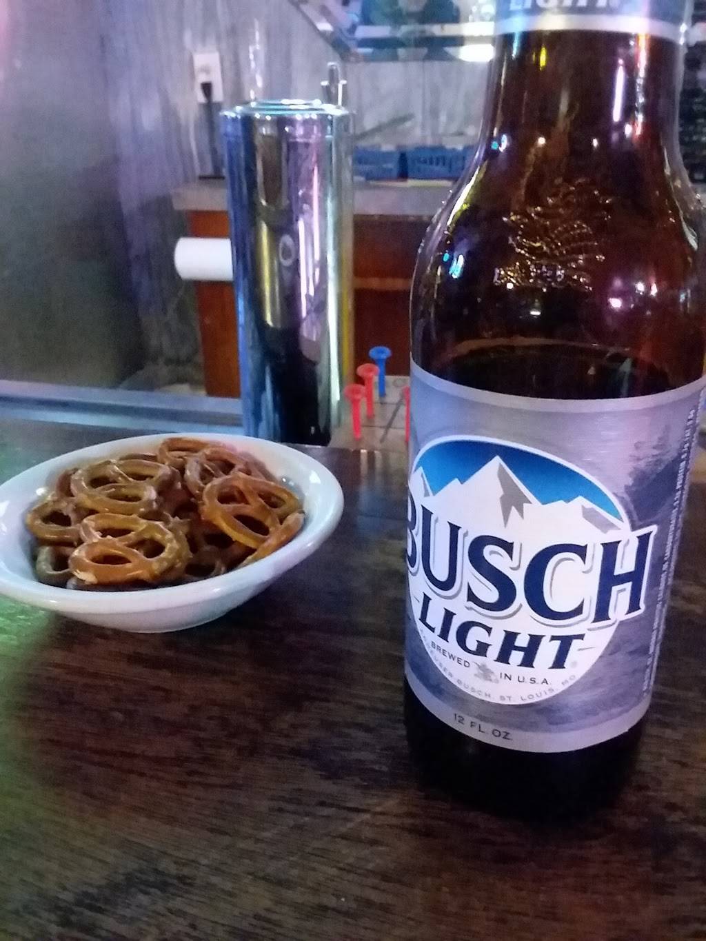 Dew Drop Inn | restaurant | 109 Main St, McClelland, IA 51548, USA | 7125669360 OR +1 712-566-9360