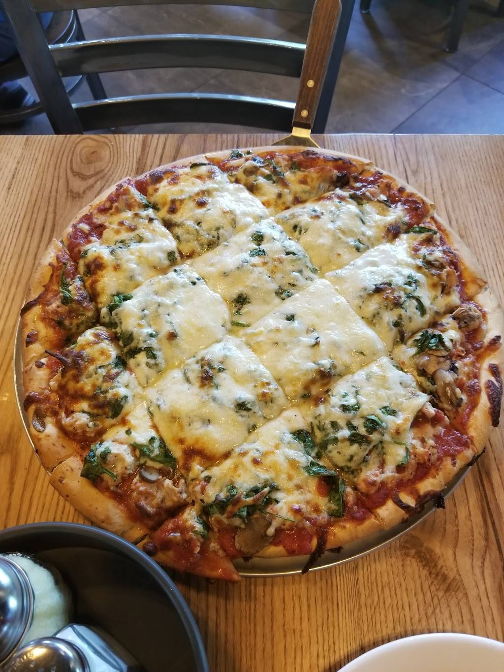 Giordanos | restaurant | 625 W Lincoln Hwy, Schererville, IN 46375, USA | 2192150333 OR +1 219-215-0333