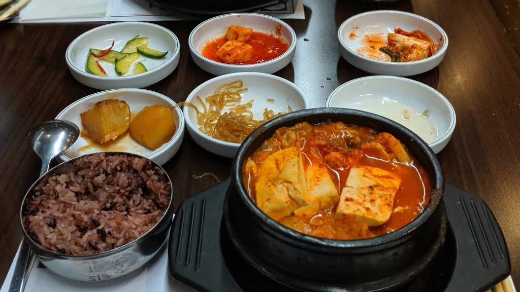 Nak Won Paradise Korean Restaurant | restaurant | 9625 Yonge St, Richmond Hill, ON L4C 5T2, Canada | 9057379999 OR +1 905-737-9999