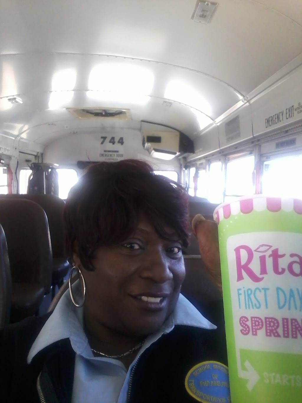 Ritas Italian Ice & Frozen Custard | restaurant | 6901 Stenton Ave, Philadelphia, PA 19138, USA | 2154242301 OR +1 215-424-2301