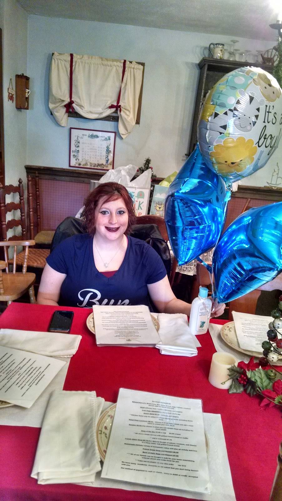 Raspberry Room | restaurant | 5025 US-51 BUS, Decatur, IL 62521, USA | 2178652916 OR +1 217-865-2916