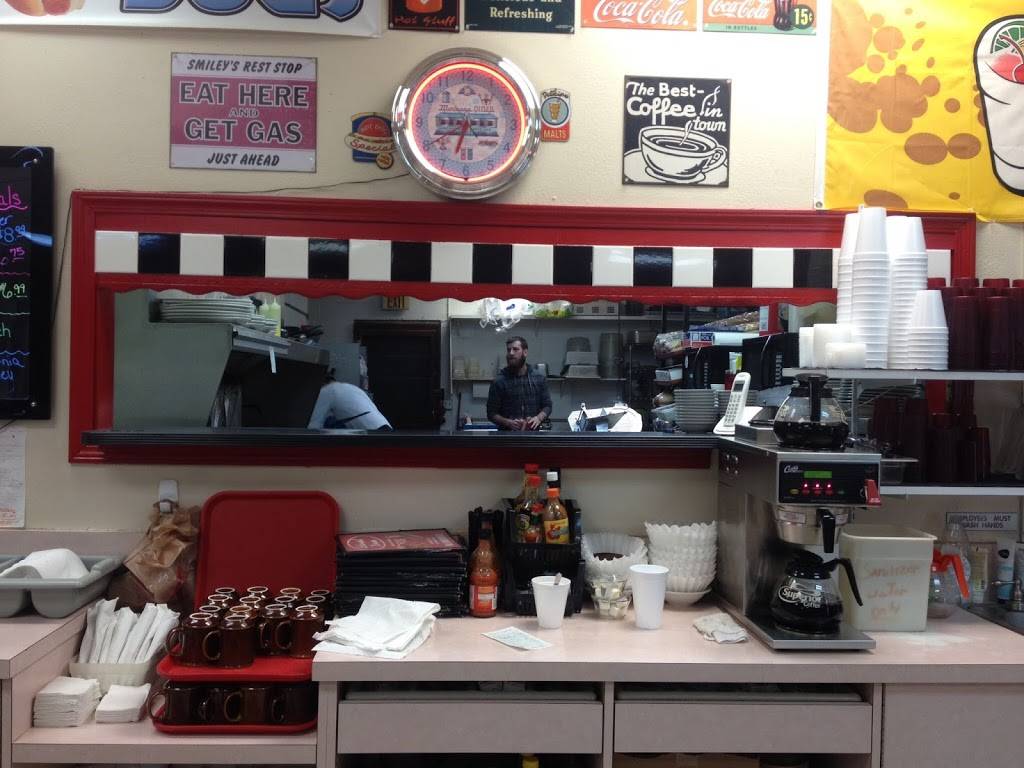 Annes Diner | restaurant | 2842 Pine Grove Ave, Port Huron, MI 48060, USA | 8109857333 OR +1 810-985-7333