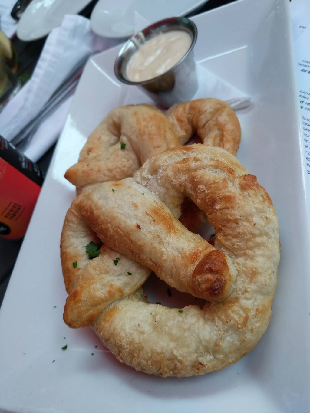 McKays Public House | restaurant | 231 Main St, Bar Harbor, ME 04609, USA | 2072882002 OR +1 207-288-2002