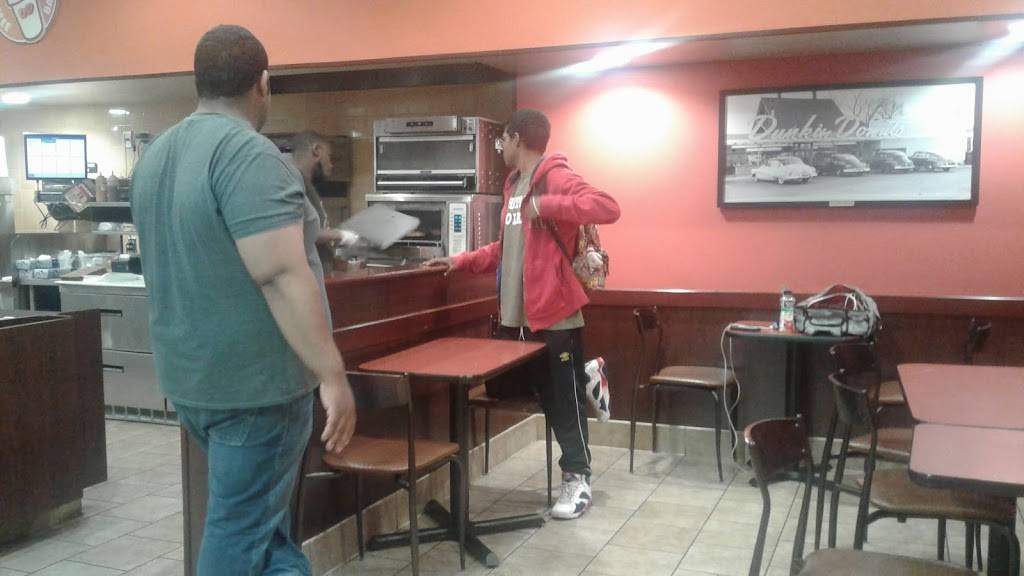 Dunkin | cafe | 1900 Dixwell Ave, Hamden, CT 06514, USA | 2032811640 OR +1 203-281-1640