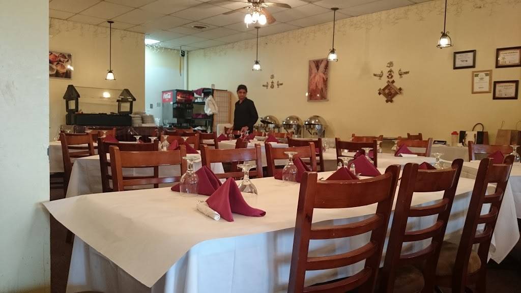 Sharmas Kitchen | restaurant | 1403 Sagamore Pkwy N, Lafayette, IN 47904, USA | 7657694455 OR +1 765-769-4455