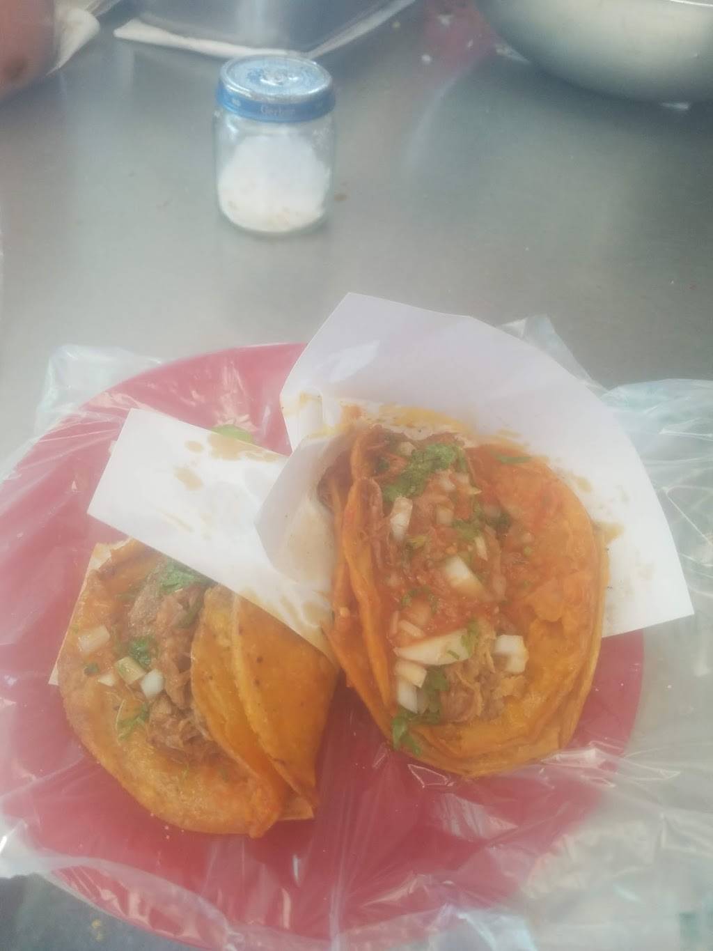 Tacos De Birria La Esquina | restaurant | Avenida Universidad 101c, Indeco Universidad, 22427 Tijuana, B.C., Mexico | 016642417121 OR +52 664 241 7121