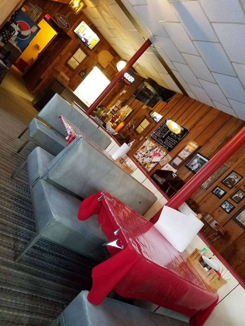 Dinos Pizza & Subs | restaurant | 19 S Milwaukee St, Plymouth, WI 53073, USA | 9208926866 OR +1 920-892-6866