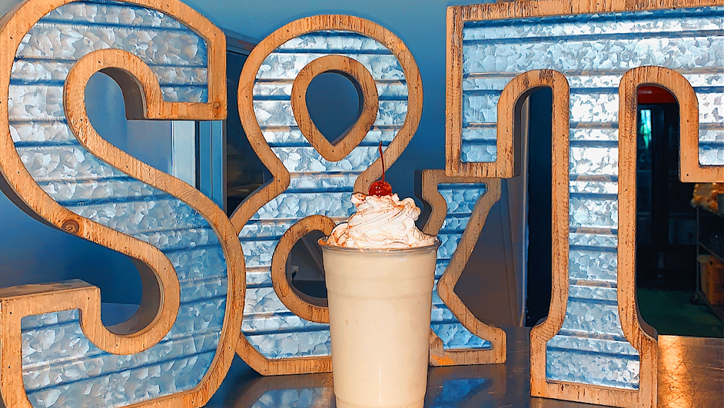 SURF & TURF | restaurant | 1910 Martin St, Pascagoula, MS 39581, USA | 2284715087 OR +1 228-471-5087