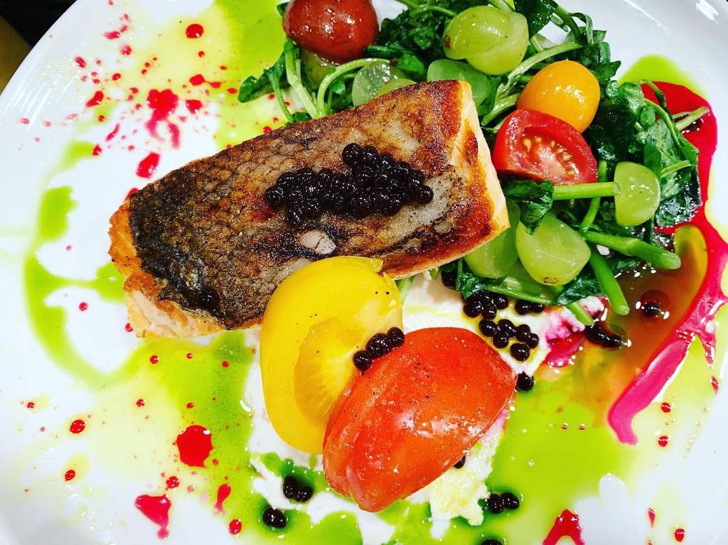 The Cardboard Box | restaurant | 6 Circuit Ave, Oak Bluffs, MA 02557, USA | 5083382621 OR +1 508-338-2621