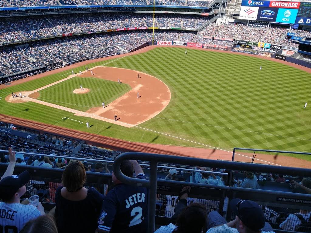 Johnny Rockets | restaurant | One E 161 St, The Bronx, NY 10451, USA | 7182934300 OR +1 718-293-4300