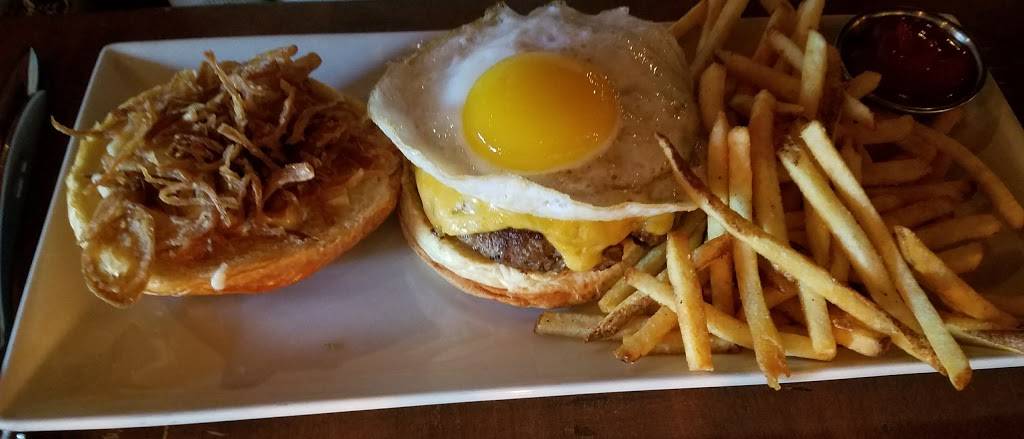 Neat Kitchen + Bar | restaurant | 246 N Cass Ave, Westmont, IL 60559, USA | 6305419657 OR +1 630-541-9657