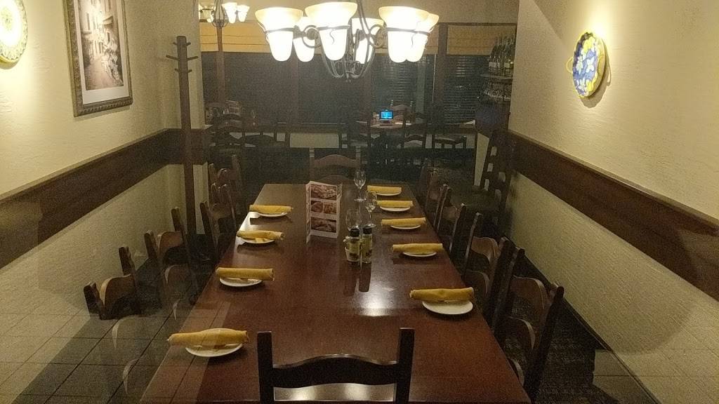 Olive Garden Italian Restaurant | meal takeaway | 12980 Fair Lakes Shopping Center, Fairfax, VA 22033, USA | 7036314840 OR +1 703-631-4840