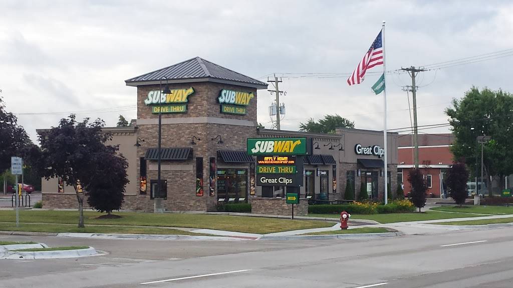 Subway | restaurant | 40058 Van Dyke Ave, Sterling Heights, MI 48313, USA | 5869394500 OR +1 586-939-4500