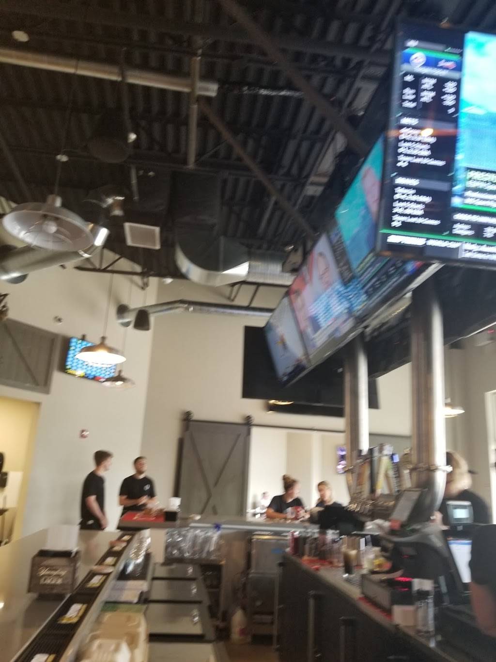 Quincy’s Uptown Bar and Grill | restaurant | Damascus, MD 20872, USA | 2403087244 OR +1 240-308-7244