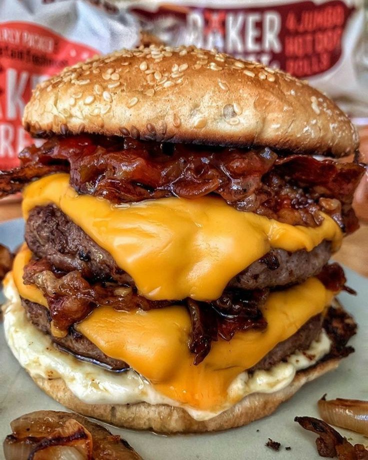 Logan Burger | restaurant | 4817 Ross Ave, Dallas, TX 75204, USA | 9724672497 OR +1 972-467-2497