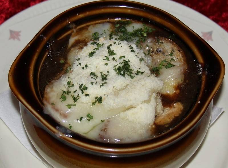 The Regal Beagle | restaurant | 17 Whitney Ave, New Haven, CT 06510, USA | 2037529899 OR +1 203-752-9899