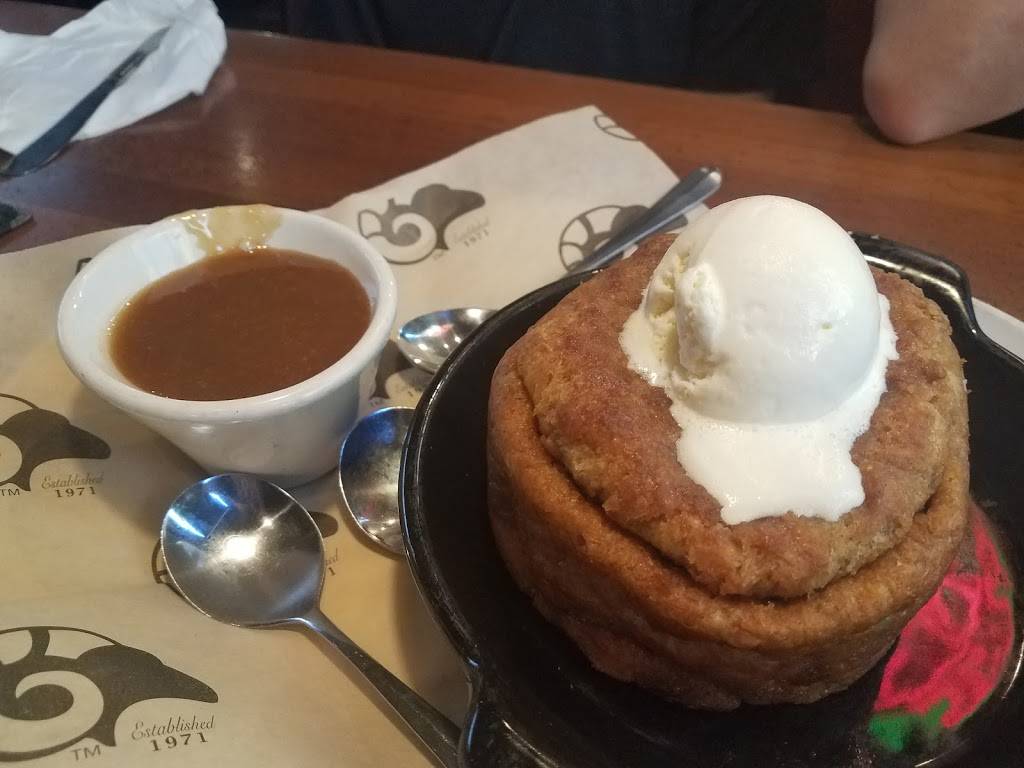 RAM Restaurant & Brewery | restaurant | 2650 NE University Village St, Seattle, WA 98105, USA | 2065253565 OR +1 206-525-3565