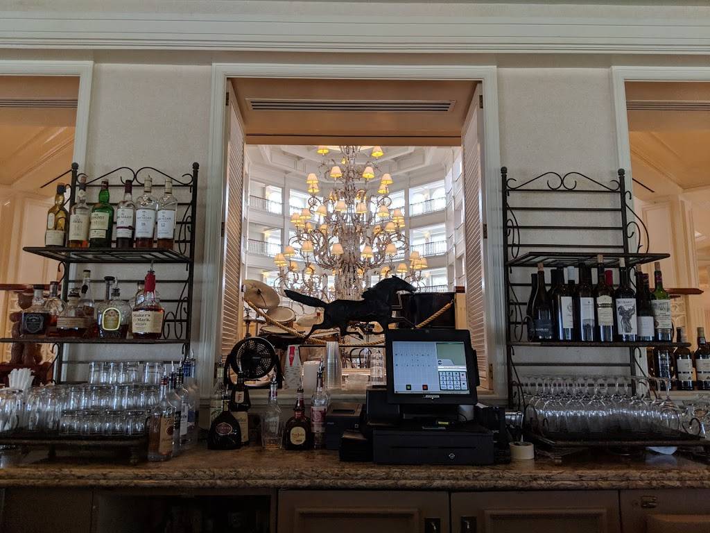 Mizners Lounge | night club | 4401 Floridian Way, Orlando, FL 32830, USA | 4079393463 OR +1 407-939-3463