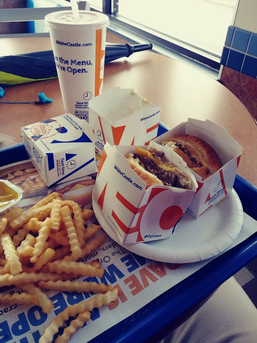 White Castle | restaurant | 2555 95th St, Evergreen Park, IL 60805, USA | 7084247077 OR +1 708-424-7077