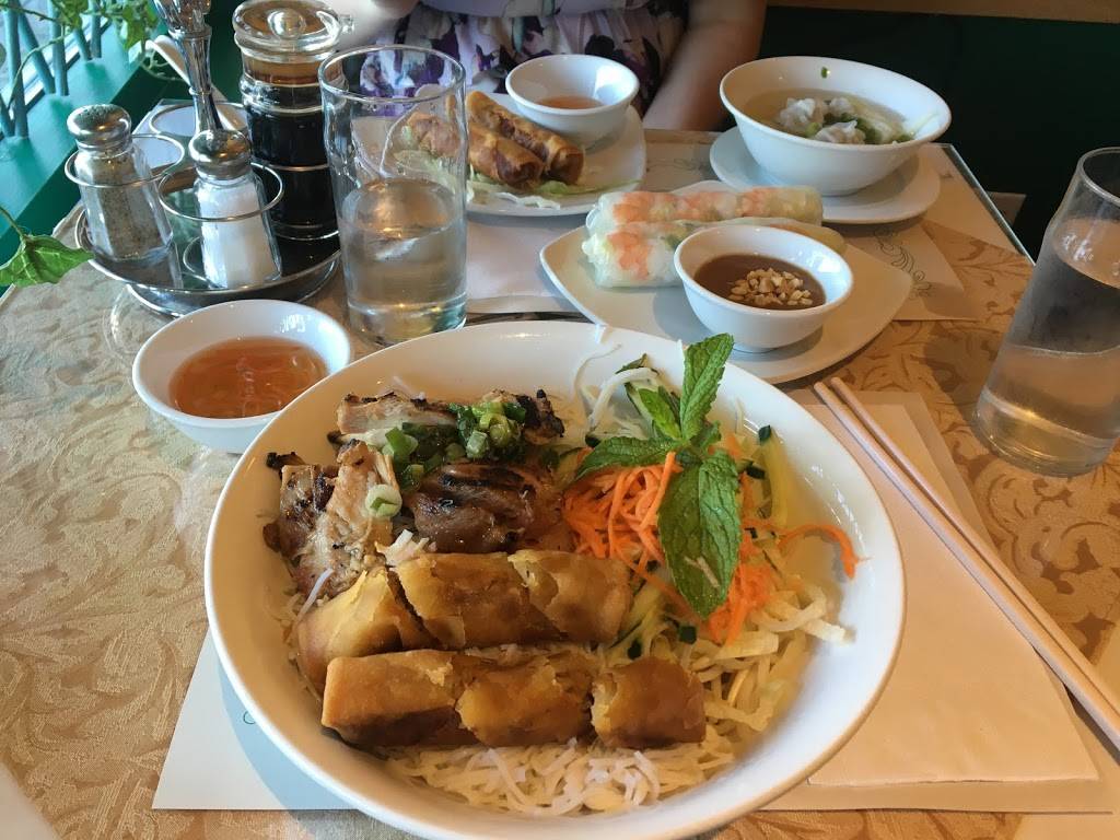 Phu-Yen Restaurant | restaurant | 700 March Rd, Kanata, ON K2K 2V9, Canada | 6135990006 OR +1 613-599-0006