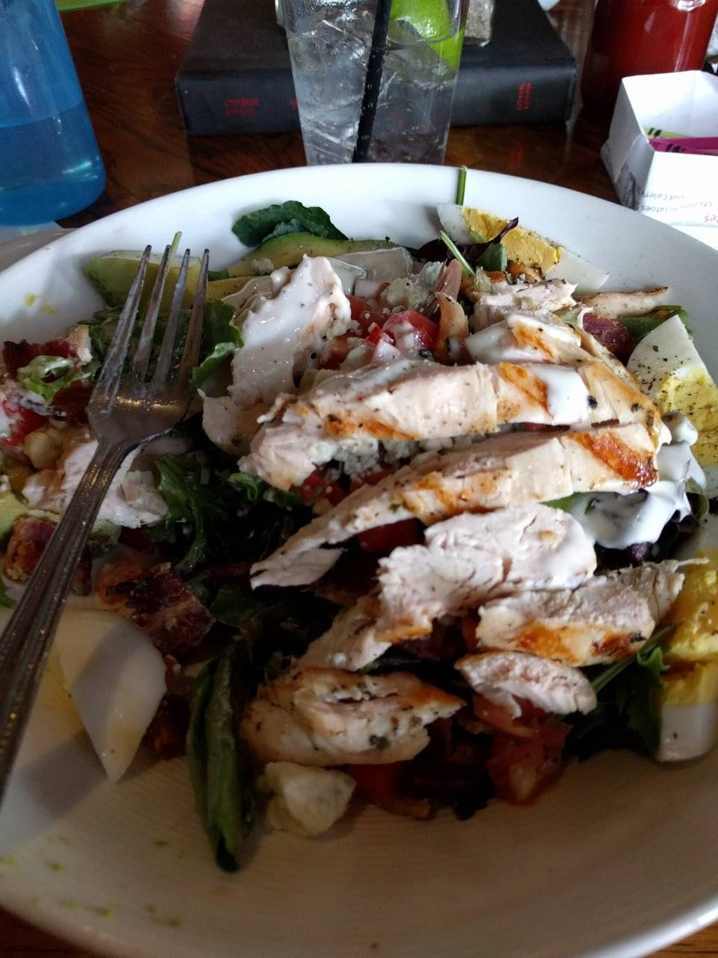 Patriot House Pub | restaurant | 2 Embarcadero Center 3rd floor, San Francisco, CA 94111, USA | 4159860797 OR +1 415-986-0797