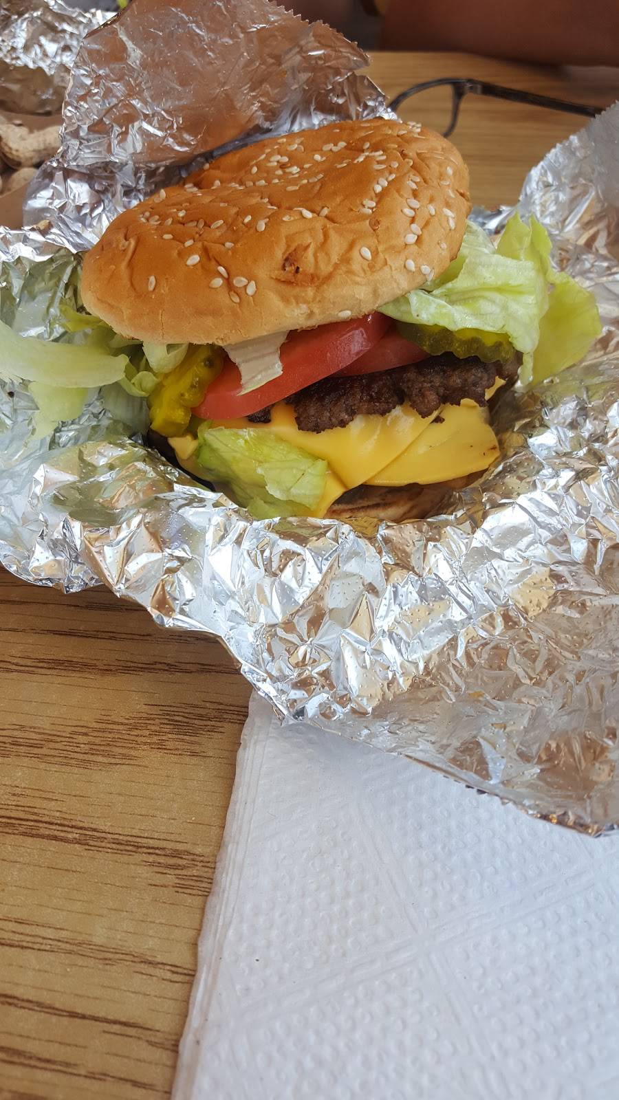 Five Guys | meal takeaway | 768 Ikea Ct, West Sacramento, CA 95605, USA | 9167375680 OR +1 916-737-5680