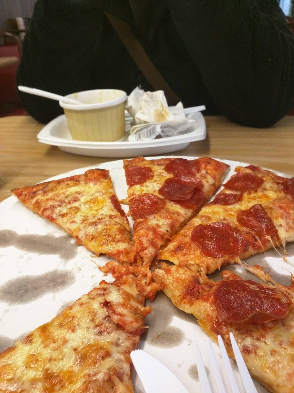 Dennenos Pizza | restaurant | 545 Pearl St, Stoughton, MA 02072, USA | 7813449803 OR +1 781-344-9803