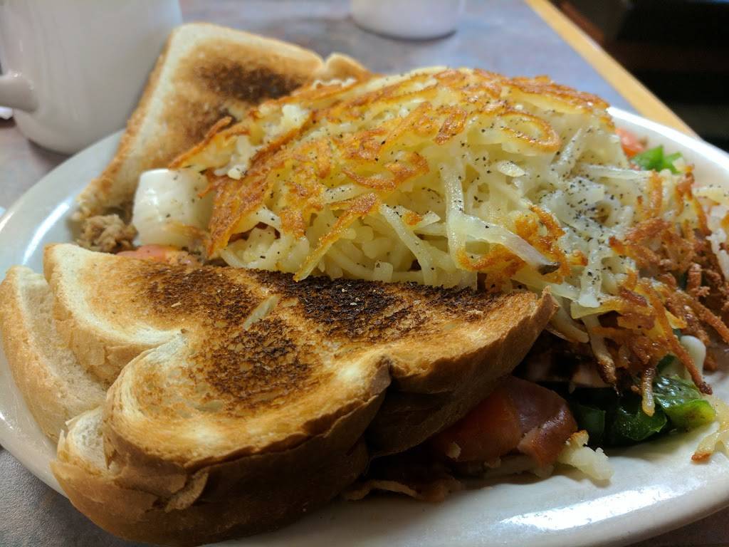 Diners Chicken Shack | restaurant | 40124 MN-6, Emily, MN 56447, USA | 2187633555 OR +1 218-763-3555