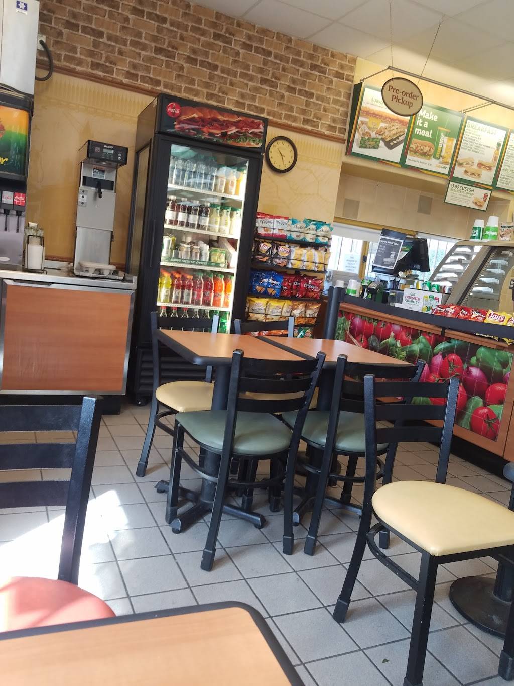 Subway | restaurant | 615 Poso St, Maricopa, CA 93252, USA | 6617699000 OR +1 661-769-9000