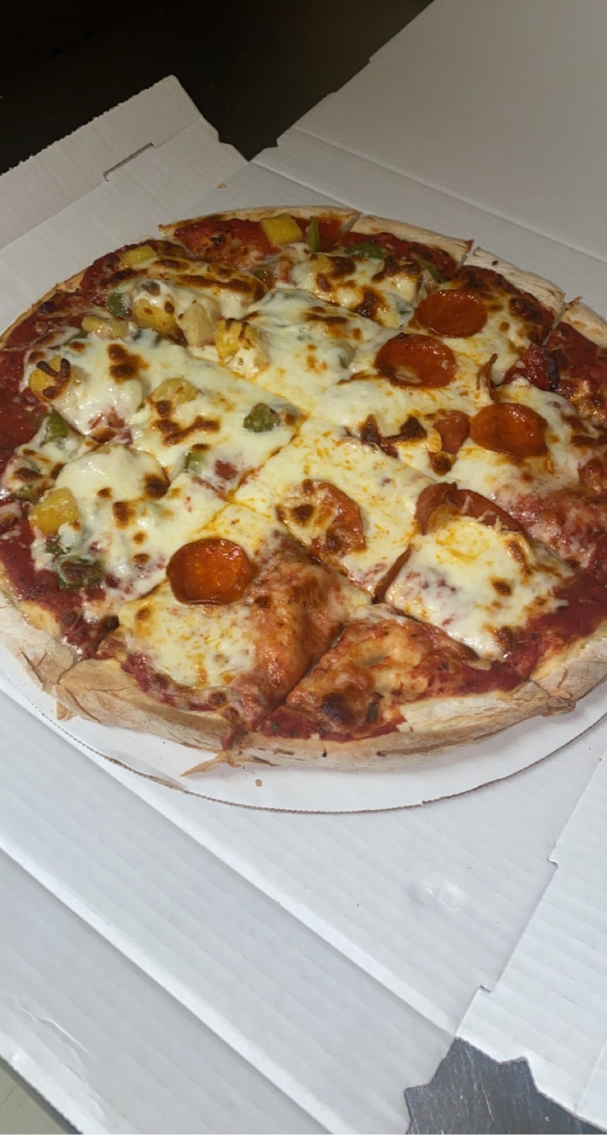 Carsons Corner Pizzeria and more | restaurant | 716 Cottage St unit B, Shorewood, IL 60404, USA | 8157413959 OR +1 815-741-3959