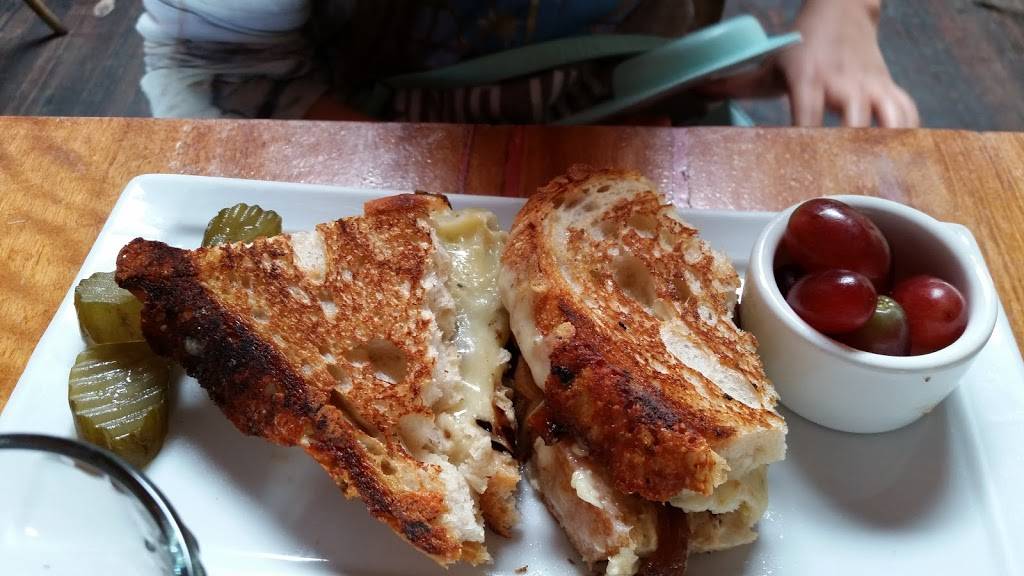 Paradise Pantry | restaurant | 222 E Main St, Ventura, CA 93001, USA | 8056419440 OR +1 805-641-9440