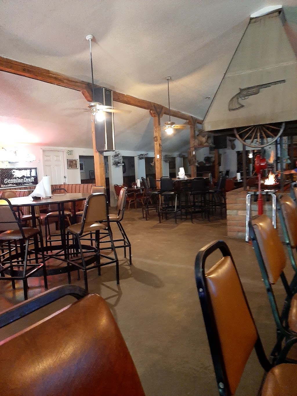 Freds Arena Bar & Steakhouse | restaurant | 9650 S Avra Rd, Tucson, AZ 85736, USA | 5208837337 OR +1 520-883-7337