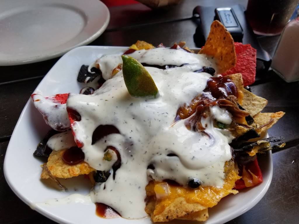 Big Woods Pizza Co | restaurant | 44 N Van Buren St, Nashville, IN 47448, USA | 8129886004 OR +1 812-988-6004